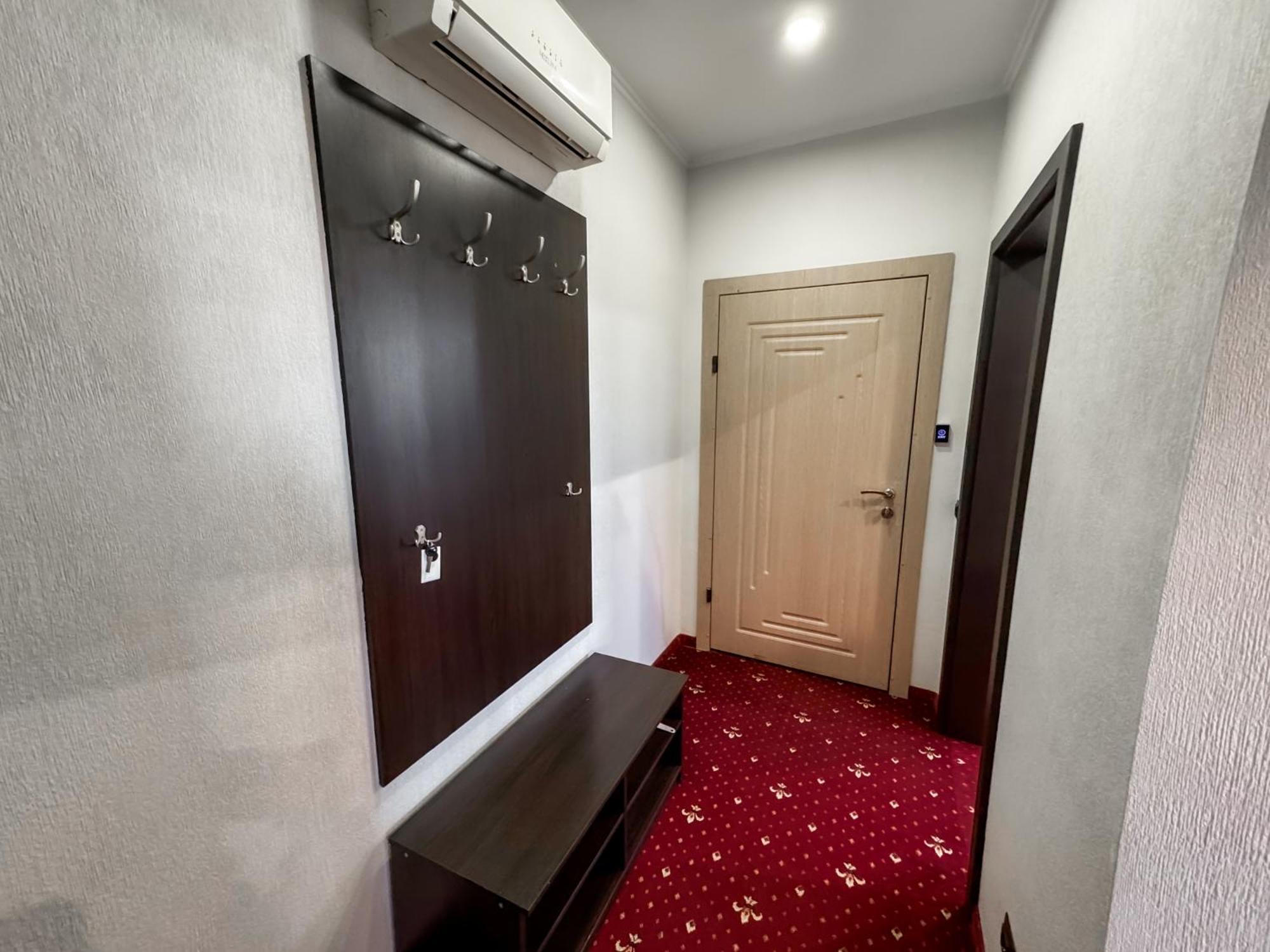 Apartments On Zaliznychna 49 Ivano-Frankivsk Buitenkant foto