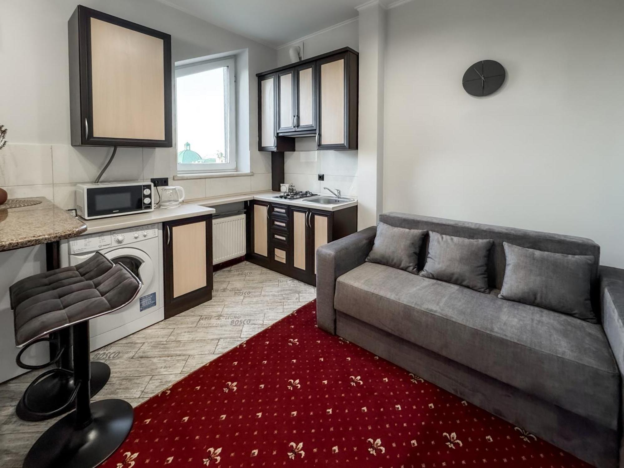 Apartments On Zaliznychna 49 Ivano-Frankivsk Buitenkant foto