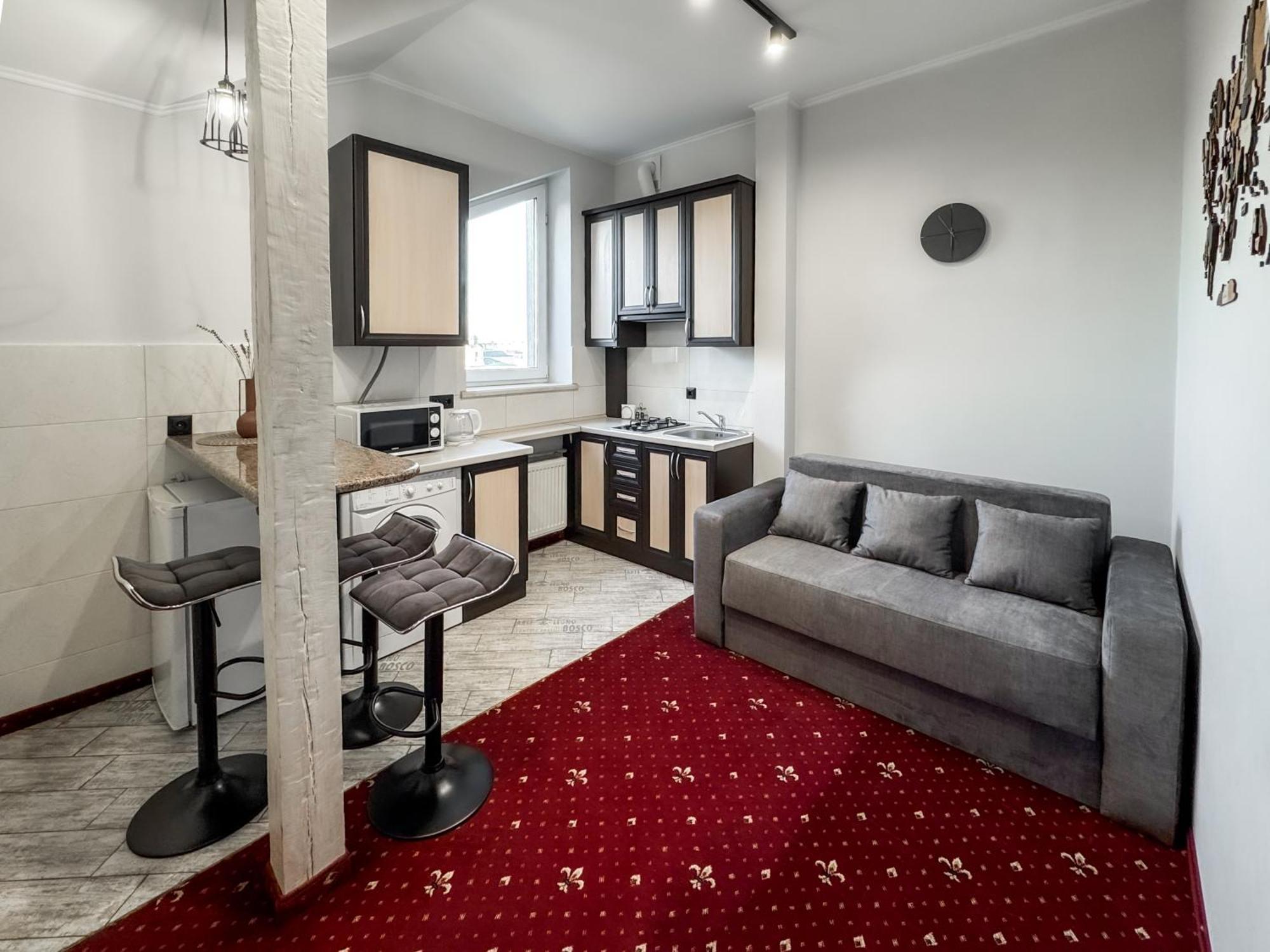 Apartments On Zaliznychna 49 Ivano-Frankivsk Buitenkant foto